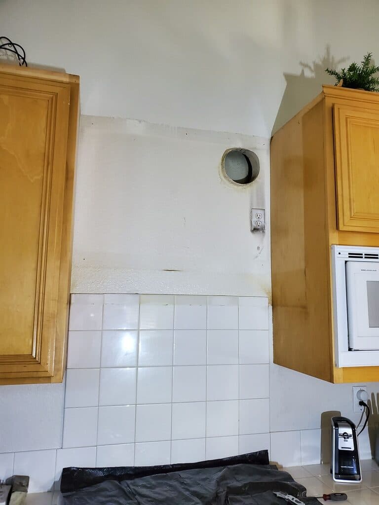 Kitchen wall & cabinet prep